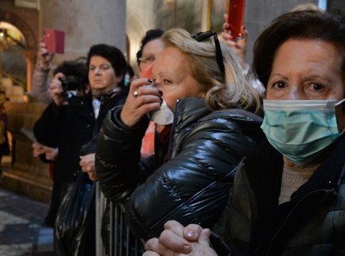 Κορωνοϊός: Πως θα προστατεύσετε τους ηλικιωμένους και τις ευπαθείς ομΥάδες
