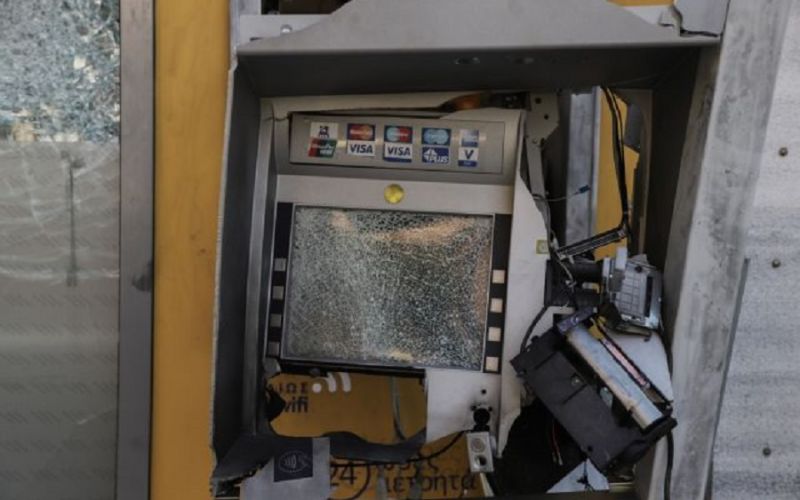 Έκρηξη σε ATM στη Νέα Πεντέλη – Δεν μπόρεσαν να πάρουν χρήματα