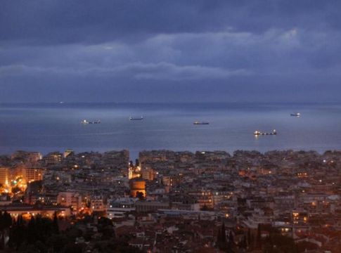 Εικόνες που δεν θέλουμε να πιστέψουμε! Ασυνείδητοι πολίτες: Απίστευτες σκηνές χθες βράδυ στη Θεσσαλονίκη (ΒΙΝΤΕΟ)