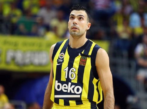 Φενέρμπαχτσε: Νοκ άουτ Σλούκας και Νάναλι με Ερυθρό