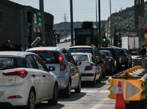 Κορωνοϊος: Αυξημένη η έξοδος παρά τις εκκλήσεις «Μένουμε σπίτι»