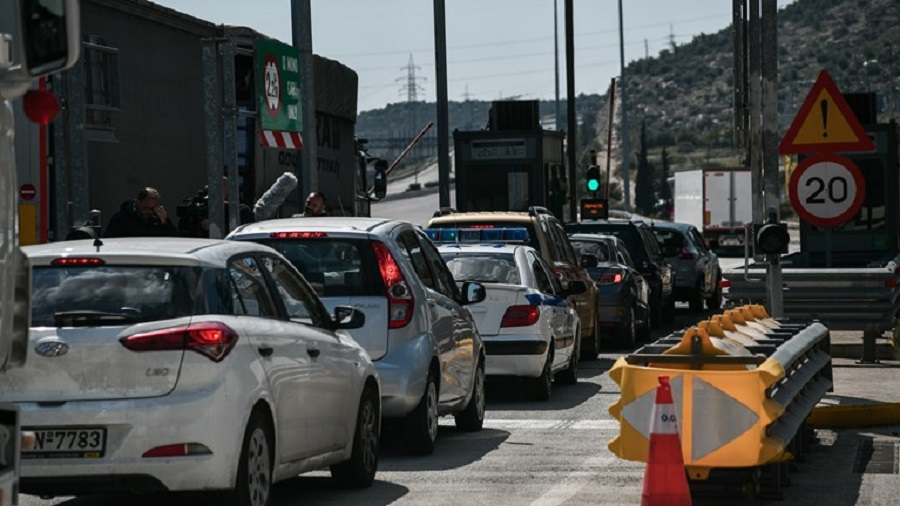 Κορωνοϊος: Αυξημένη η έξοδος παρά τις εκκλήσεις «Μένουμε σπίτι»