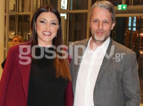 Έλενα Παπαρίζου: Επιτέλους! Έκανε δημόσια εμφάνιση με τον σύζυγό της Ανδρέα Καψάλη! (photos)