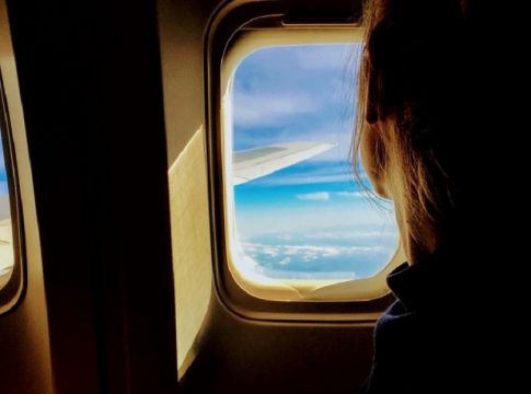 Τρία tips για να ταξιδέψεις χωρίς Κορωνοϊό στο αεροπλάνο