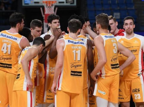 Δύο μέλη ιταλικής ομάδας μπάσκετ βρέθηκαν θετικοί στον κορωνοϊό! (pics)