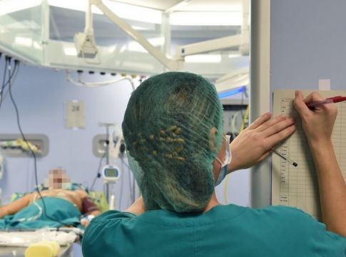Κορωνοϊός – Θεσσαλονίκη: Διανέμονται πέντε χιλιάδες ασπίδες προσώπου και πέντε χιλιάδες υφασμάτινες μάσκες
