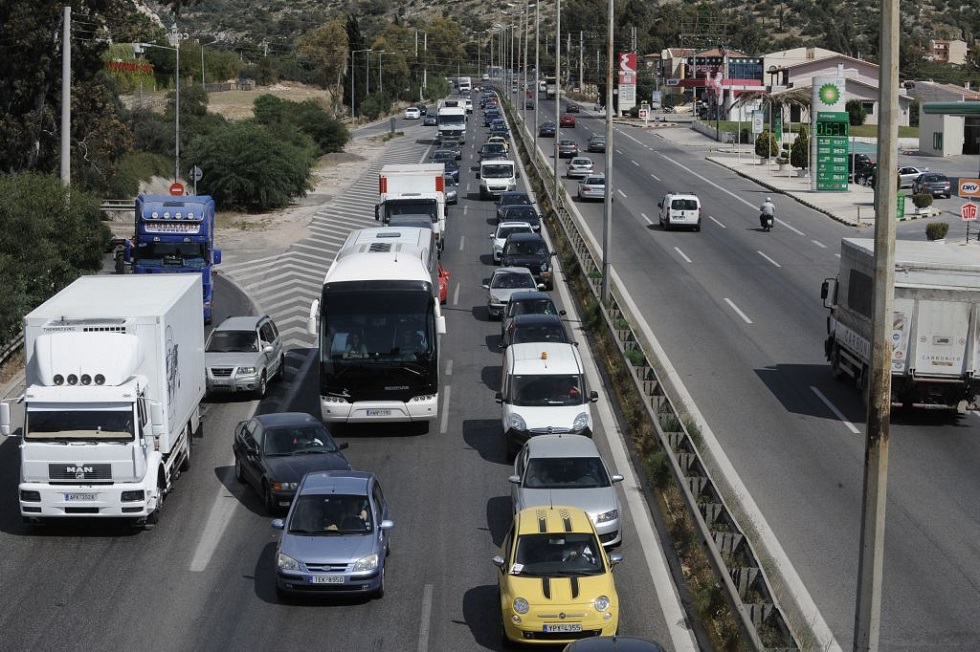 Κορωνοϊός: Φεύγουν για τα χωριά και τα εξοχικά οι Αθηναίοι