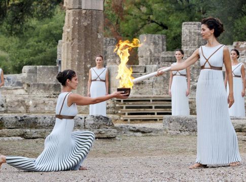 Η ολυμπιακή φλόγα «απειλείται» από τον κορωνοϊό
