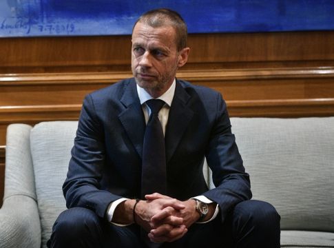 Τσεφέριν: «Οι πολιτικοί αποφασίζουν»