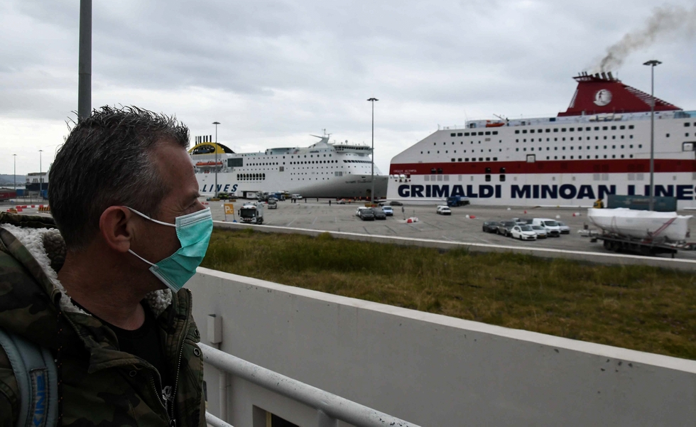 Πλοίο σε καραντίνα στη Λήμνο λόγω κορωνοϊού