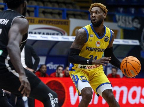 Περιστέρι: Επεισόδιο Μορέιρα-Κέιν στο τάιμ άουτ