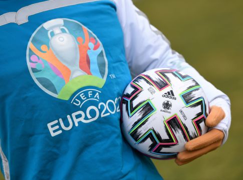 «Αναβολή του Euro – Να τελειώσει κανονικά η Serie A»