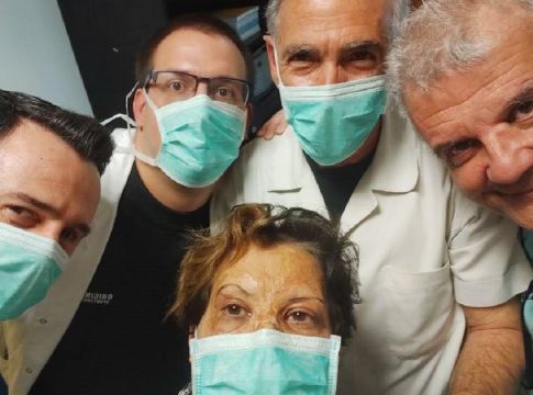 Εργαζόμενοι του Ευαγγελισμού στέλνουν μήνυμα: «Μείνετε σπίτι»
