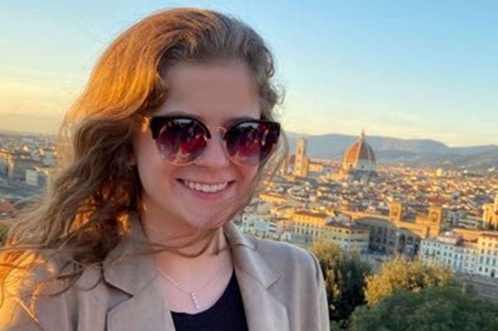 Κορωνοϊός: 20χρονη με νέα συμπτώματα – Εχασε ακοή και όσφρηση