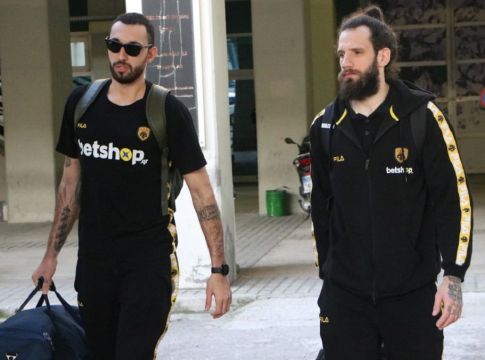 Μια διαφορετική υποδοχή στην αποστολή της ΑΕΚ