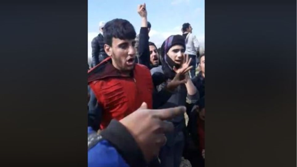 Μεταναστευτικό: Οργιάζει η προπαγάνδα στα σύνορα – Βάζουν τους μετανάστες να φωνάζουν «ζήτω η Τουρκία»