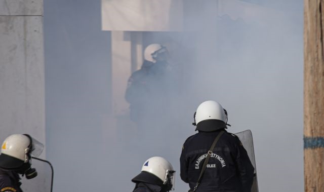 Σοβαρά επεισόδια στον Έβρο – Τούρκοι ρίχνουν χημικά στις ελληνικές δυνάμεις
