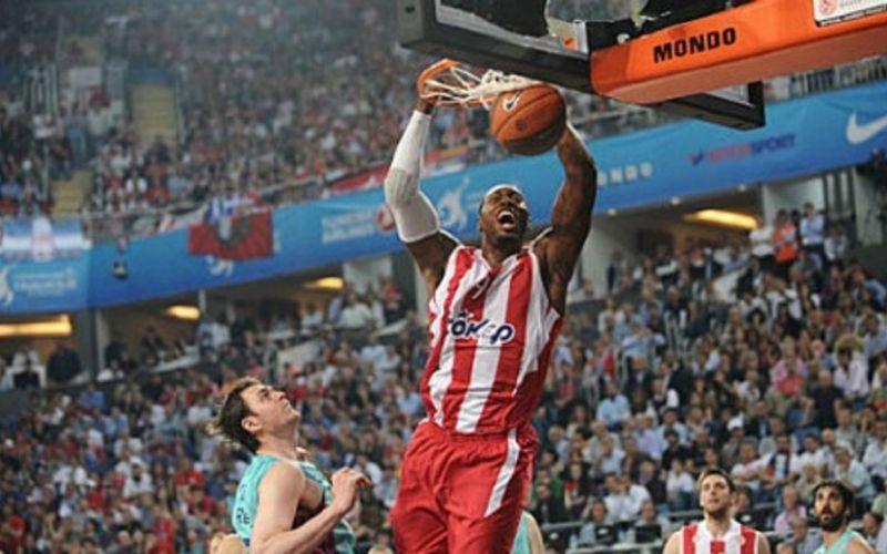 Ολυμπιακός: Θυμήθηκε το επικό κάρφωμα του Ντόρσεϊ το 2012 (vids)