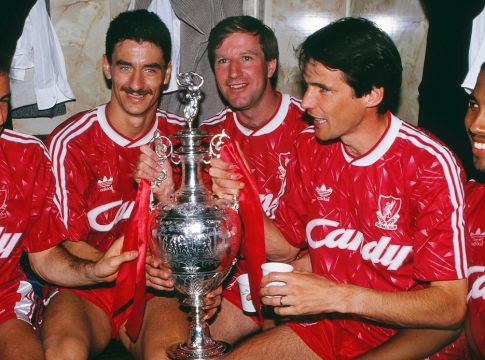 Τι γινόταν στην Αγγλία όταν η Λίβερπουλ πήρε το τελευταίο της πρωτάθλημα (pic)