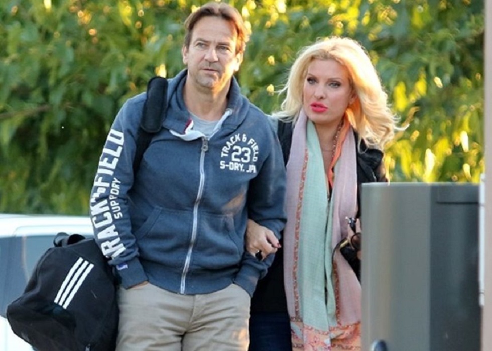 Μενεγάκη-Ματέο:Οι πιο ωραίες στιγμές! Περπατούν στη μέση του δρόμου χεράκι χεράκι και αγκαλιάζονται