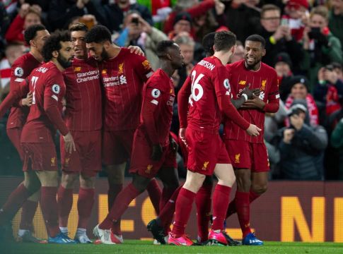 Το μήνυμα της Λίβερπουλ σε γιατρούς και νοσηλευτές (vid)