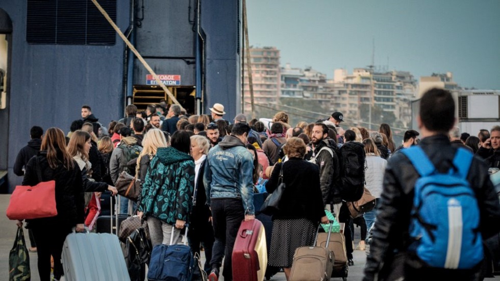 Κορωνοϊός: Μόνο οι κάτοικοι των νησιών θα ταξιδεύουν με τα πλοία