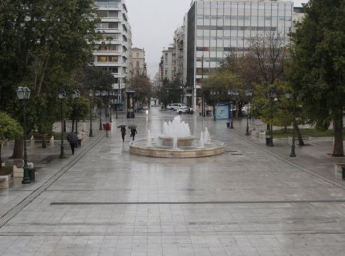 Κρούσματα κορωνοϊού: Πώς πεθαίνουν πριν τη διάγνωση – Προβληματισμός για τους νεότερους ασθενείς