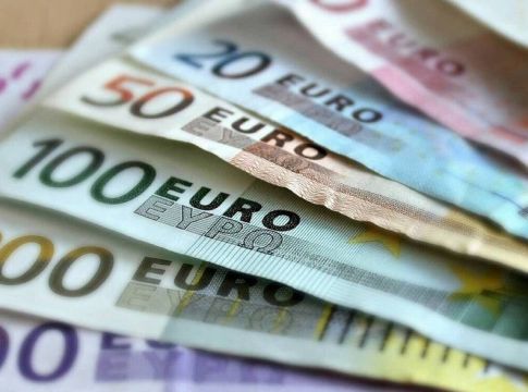 Κορωνοϊός: Επιχειρήσεις – Οι αποφάσεις για αναστολή καταβολής ΦΠΑ και βεβαιωμένων οφειλών