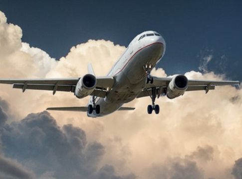 Πτήση τρόμου για την Easyjet: Αεροσκάφος με κατεύθυνση την Ρόδο απέφυγε σύγκρουση με drone για λίγα μέτρα