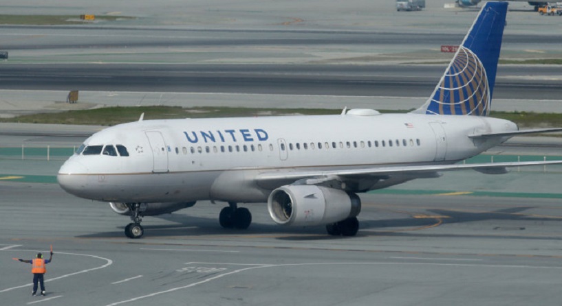 ΗΠΑ: Αναγκαστική προσγείωση αεροσκάφους λόγω… βήχα ενός επιβάτη- Ζήτησαν να κατέβουν άλλοι επιβάτες