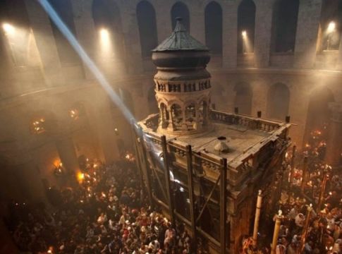 Ο κορωνοϊός «ανατρέπει» και τους σχεδιασμούς για το Άγιο Φως
