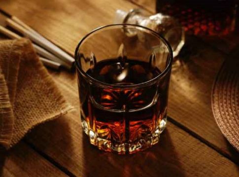 Τα ζώδια και οι «τοξικές» καταστάσεις: Τσιγάρα, ποτά, σχέσεις κ.α. Αφού σε χαλάει, γιατί το συνεχίζεις;