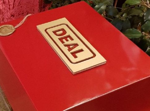 Deal: Αυτή είναι η πιο «καυτή» παίκτρια που έχει περάσει από το παιχνίδι (pics+vids)