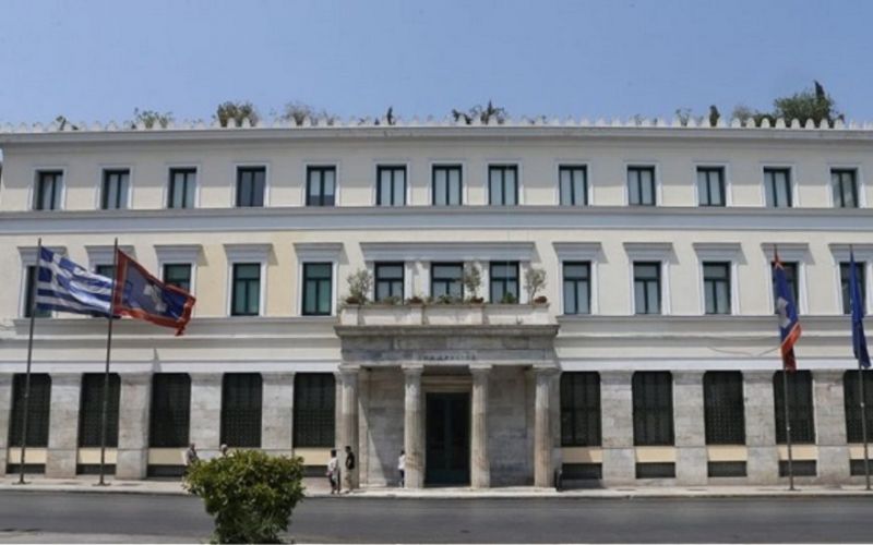 Κορωνοϊός: Ο Δήμος Αθηναίων επιστρέφει πινακίδες – Κλείνει παιδικές χαρές