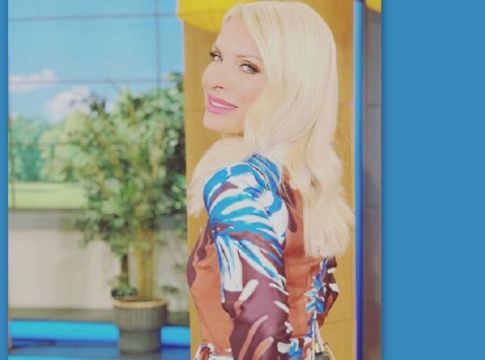 Μενεγάκη: Την βλέπετε τέλεια σ’ αυτή της την εμφάνιση; Κι όμως δεν είναι και το αποκάλυψε η ίδια!