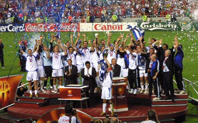 Δωρεά από την Εθνική 2004 για τον κορωνοϊό
