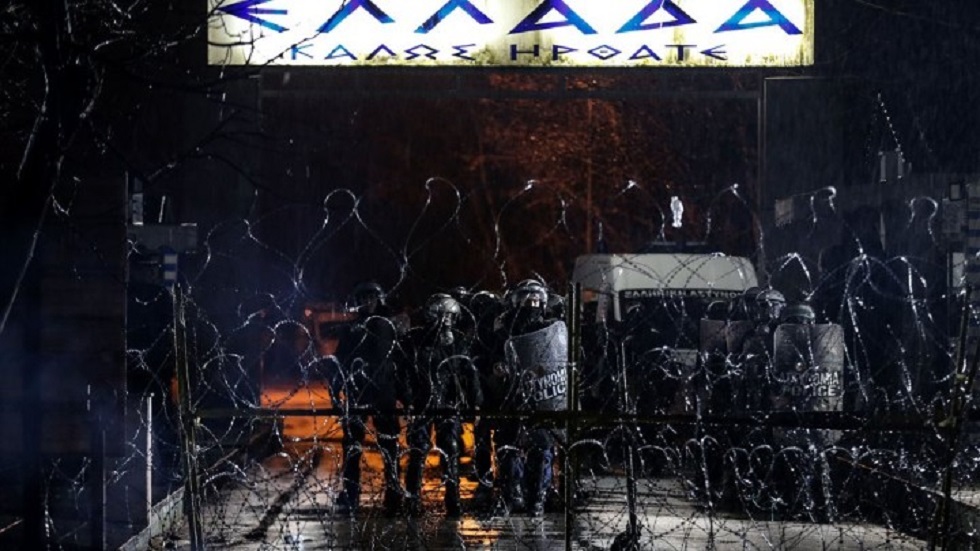 Έγινε η νύχτα μέρα στις Καστανιές! Οι «μάχες» των ελληνικών δυνάμεων με τους μετανάστες (ΒΙΝΤΕΟ)