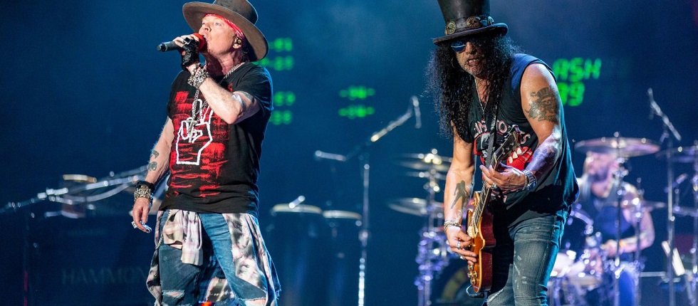 Ποιος κορωνοϊός; Οι Guns N’ Roses έκαναν συναυλία με 40.000 θεατές (pic+vid)