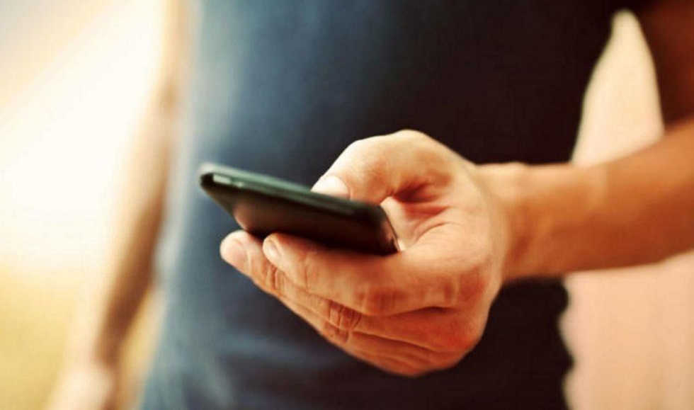 Απαγόρευση κυκλοφορίας : Εξοικειώνονται οι πολίτες – 4.4 εκατ. SMS έχουν σταλεί στο 13033