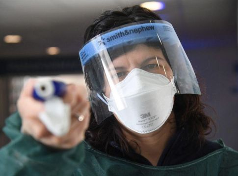 Από τον κοροναϊό στον «παρανοϊό» : Ο πανικός είναι χειρότερος και από τον ίδιο τον ιό