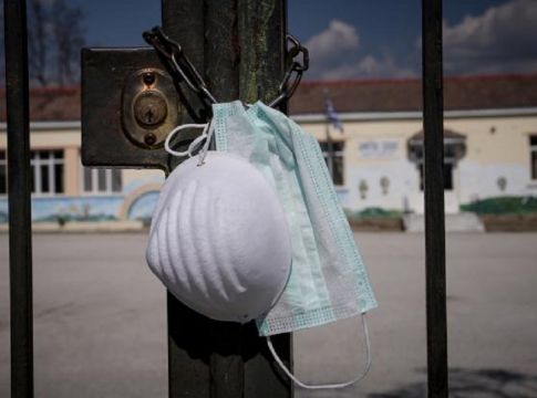 Κορωνοϊός: 13 πράγματα που όλοι πρέπει πλέον να γνωρίζουμε – Τι ισχύει με συμπτώματα, ποια τα μέτρα πρόληψης