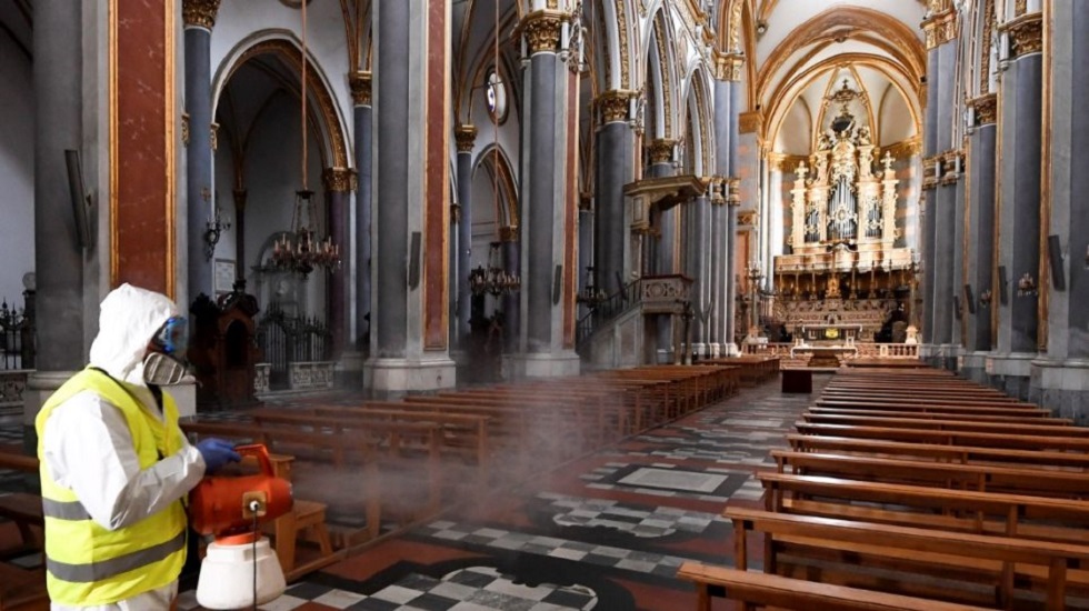 Κορωνοϊός στην Ιταλία: O ρόλος της Εκκλησίας – Τι μέτρα πήρε η γειτονική χώρα