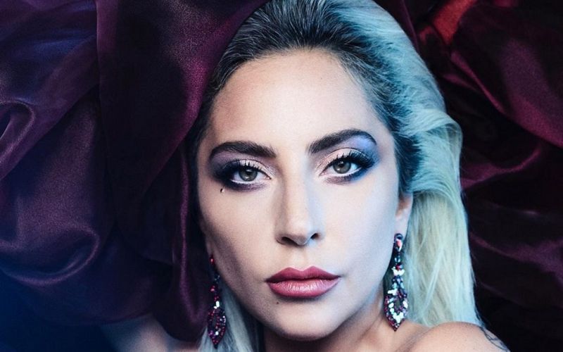 Lady Gaga : Φόρεσε μια μάσκα που θα… συζητηθεί (pics)