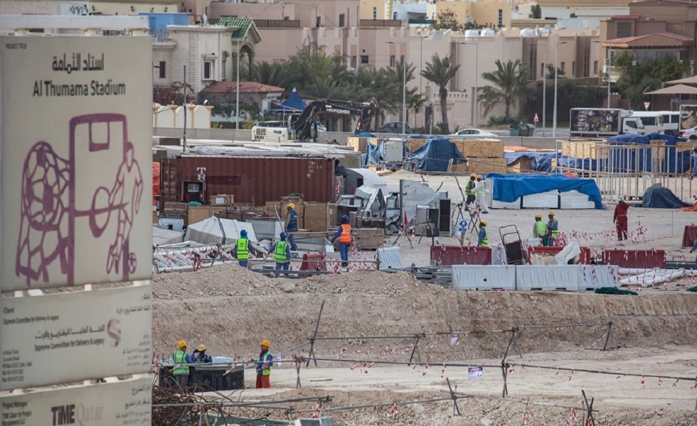 Κατάρ: Μετανάστες συνεχίζουν να δουλεύουν σε άθλιες συνθήκες εν μέσω πανδημίας