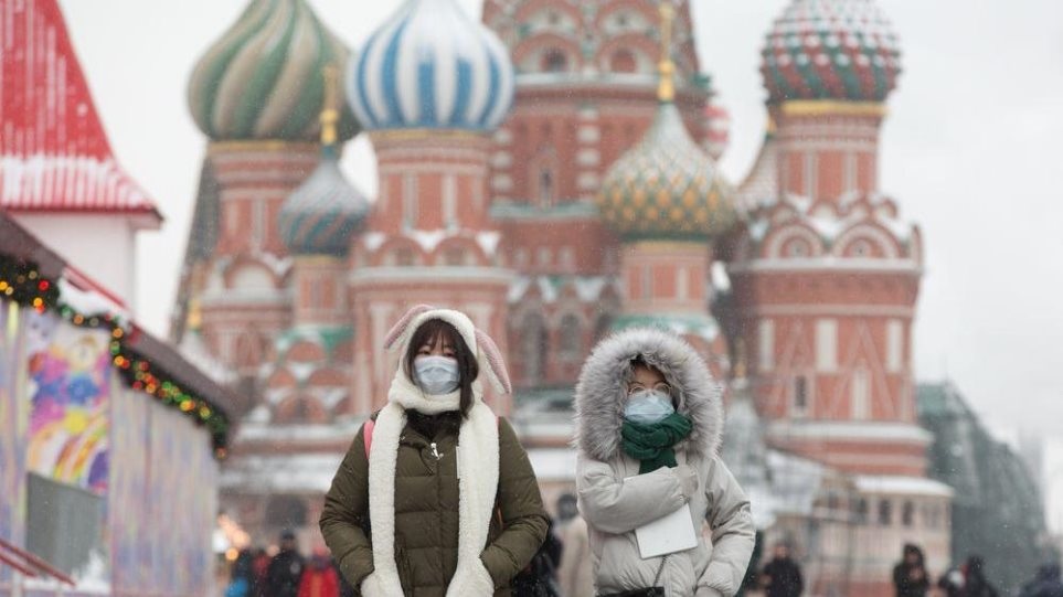 Κορωνοϊός: Η Μόσχα απαγορεύει σε άτομα άνω των 65 ετών να βγαίνουν από το σπίτι