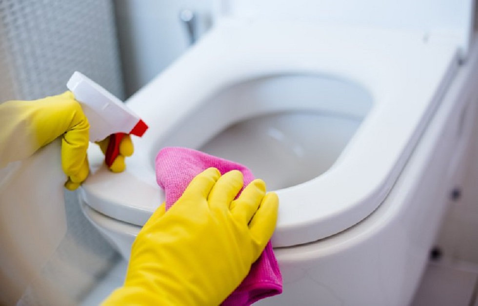 Κορωνοϊός και απολύμανση τουαλέτας: Πόσες φορές την ημέρα πρέπει να γίνεται για να σκοτωθεί ο ιός