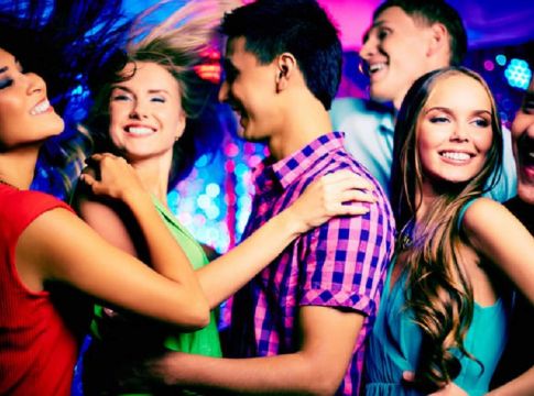 Κορονοϊός: Ακύρωσαν οι swingers στην Κρήτη! Ανησυχία για τις επιπτώσεις στον τουρισμό