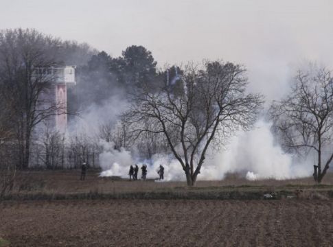 Κλιμακώνεται η ένταση στα σύνορα του Έβρου: Έφτασαν οι 1.000 τούρκοι κομάντος – Με δυνάμεις των ΕΚΑΜ απαντά η Αθήνα