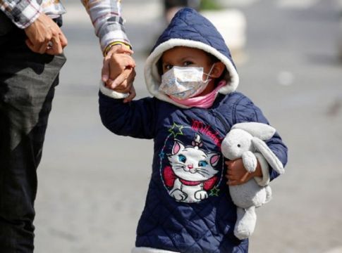 Κοροναϊός: Τα νέα επιστημονικά δεδομένα που οδήγησαν στο κλείσιμο των σχολείων