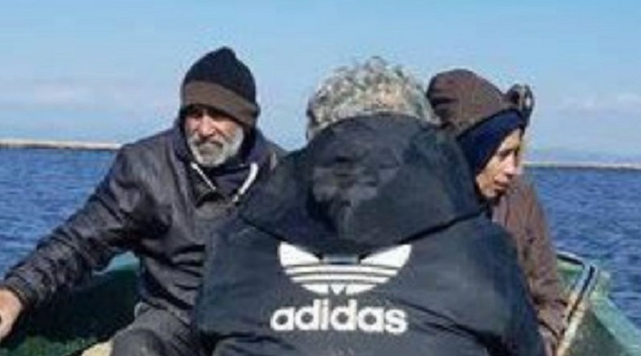 Έβρος ΤΩΡΑ. Έλληνες καλυβιέριδες συνέλαβαν Τούρκους διακινητές στο ποτάμι.